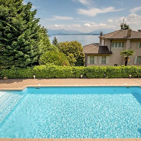 Sleeps 13 With Pool And Air Con Villa
