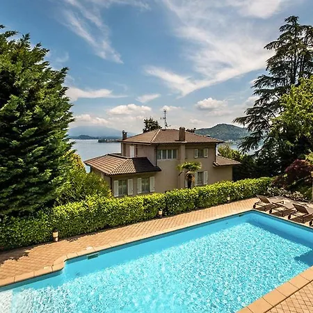 Villa Sleeps 13 With Pool And Air Con *