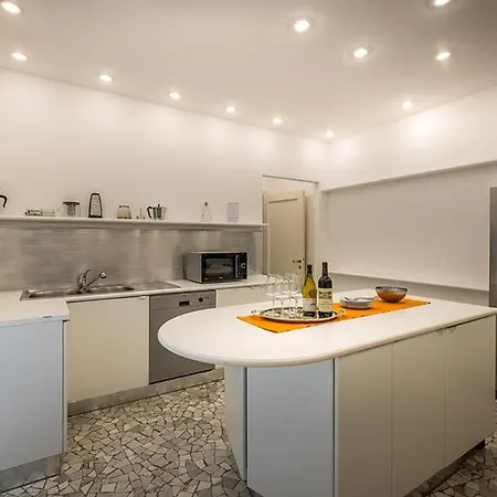 Sleeps 13 With Pool And Air Con Villa