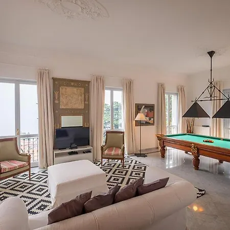 Sleeps 13 With Pool And Air Con * Meina