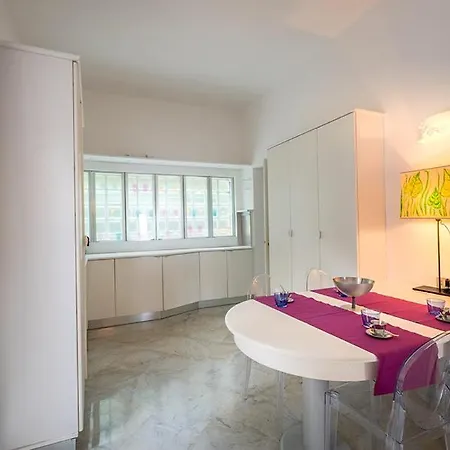 Sleeps 13 With Pool And Air Con Villa Meina