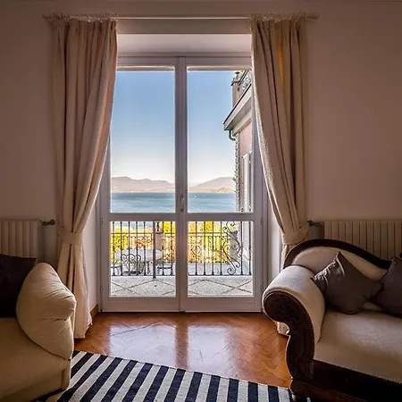 Sleeps 13 With Pool And Air Con Villa *