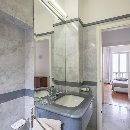 Villa Sleeps 13 With Pool And Air Con