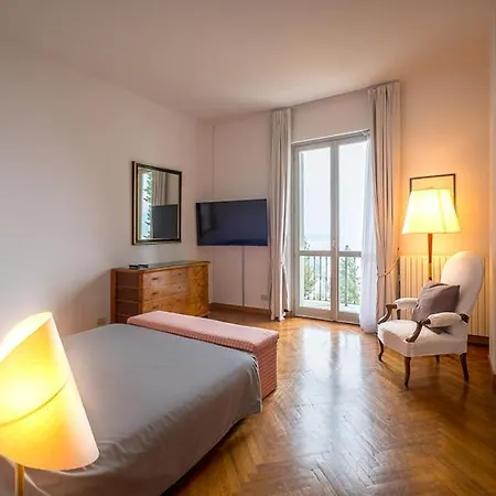 Sleeps 13 With Pool And Air Con Villa *