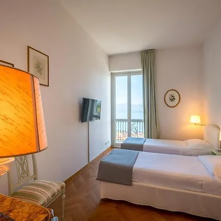 Villa Sleeps 13 With Pool And Air Con Meina