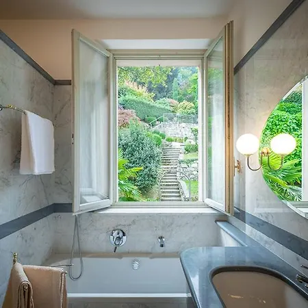 Sleeps 13 With Pool And Air Con Villa *