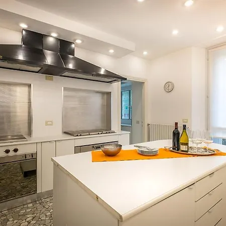 Sleeps 13 With Pool And Air Con Villa *