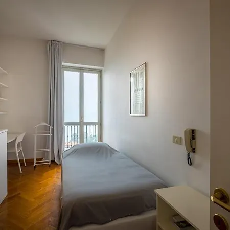 Sleeps 13 With Pool And Air Con Villa *